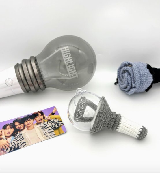 画像1: HIGHLIGHT ペンライト型 編み編み ミニキーホルダー (1)