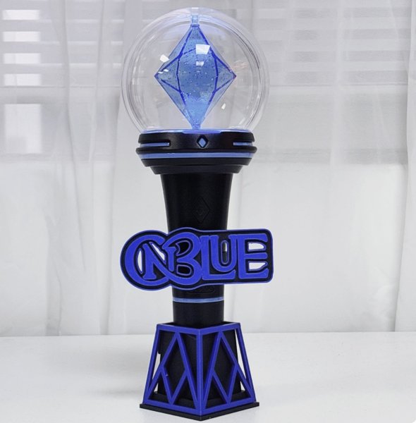 画像1: CNBLUE ペンライトスタンド (1)