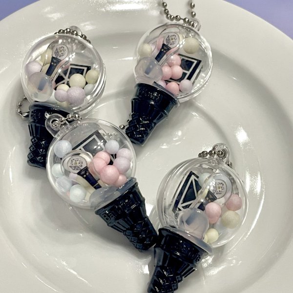 画像1: CNBLUE ヨンファ アイスクリームキーホルダー 017 JungYongHwa YongHwa (1)