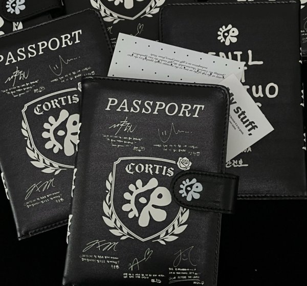 画像1: CORTIS パスポートケース 010 (1)