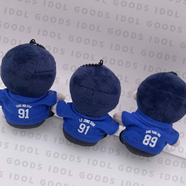 画像1: CNBLUE ユニフォーム風Tシャツタイプ 027 ヨンファ YongHwa ミニョク MinHyuk ジョンシン JunShin (1)